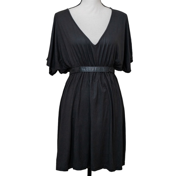 Urban Outfitters Dresses & Skirts - Urban Outfitters Dress | Flowy w Flutter Sleeves + Gray Cinched Waist with Belt
